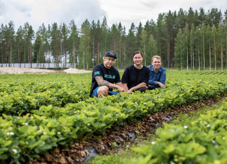 Mäkelän tilan yrittäjät. Kuvan on ottanut Jussi Silvennoinen.