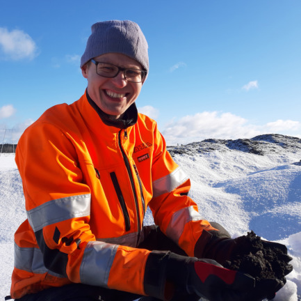 Maanviljelijä Visa Hongisto